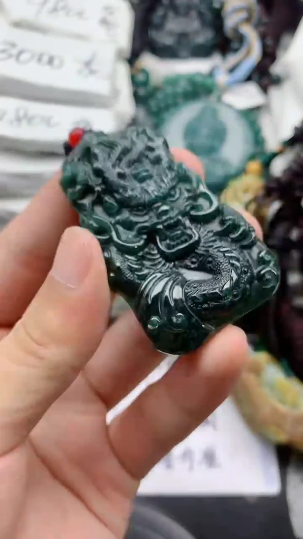 翡翠未镶嵌颈饰88888888888