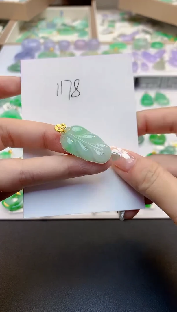 翡翠未镶嵌颈饰11111111