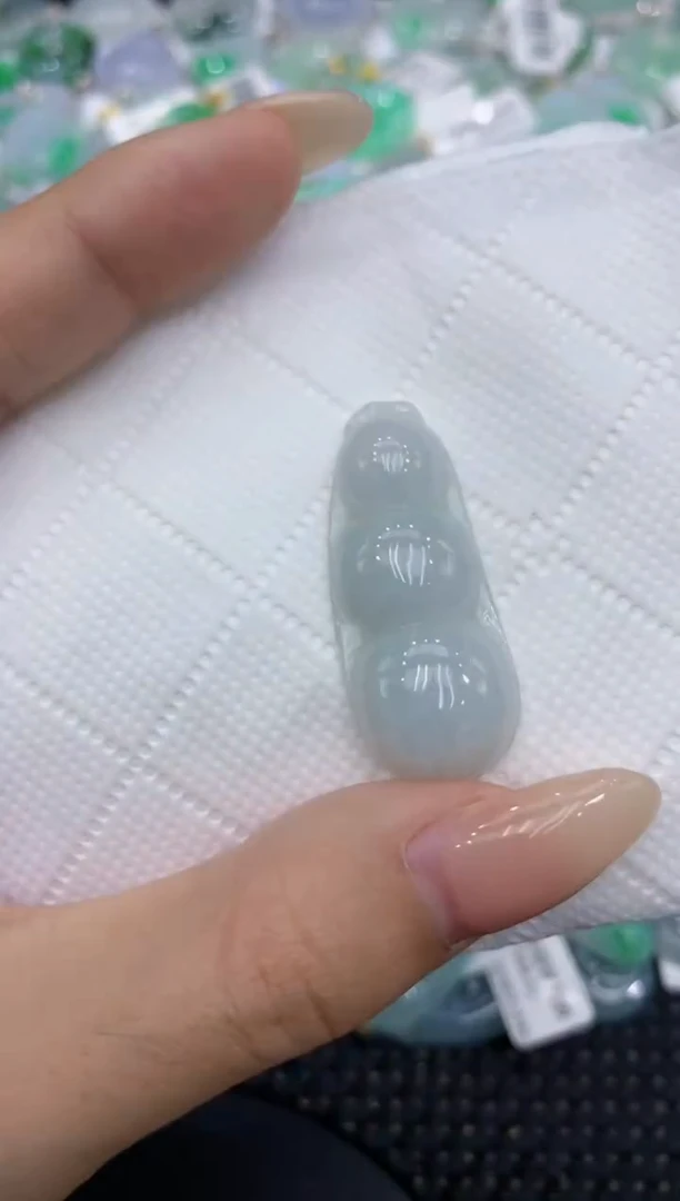 翡翠未镶嵌颈饰111111111111