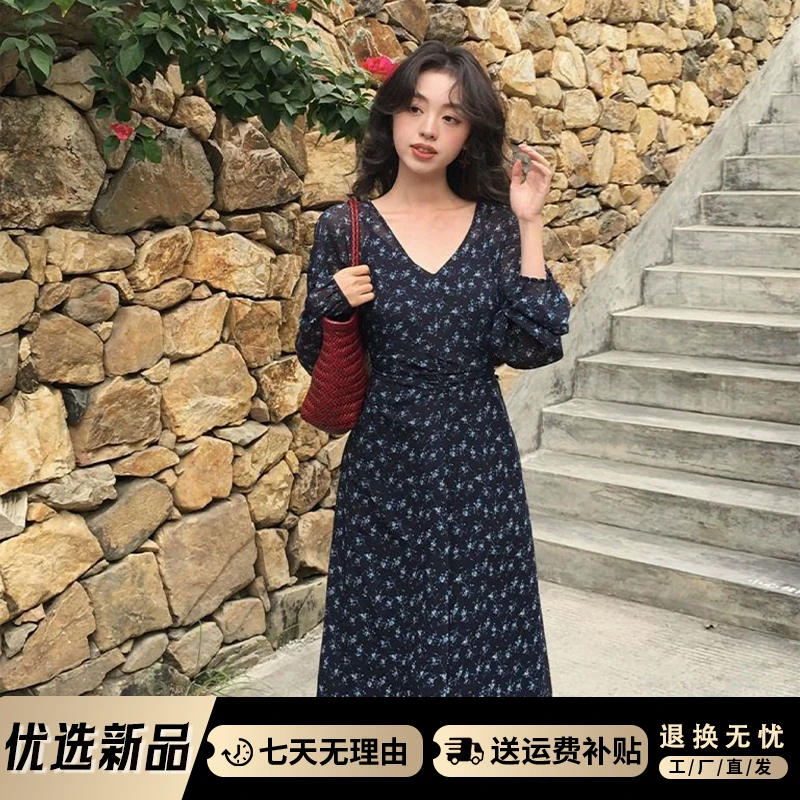 1369海边度假法式千金碎花吊带连衣裙子女春夏轻奢新款高级感长裙