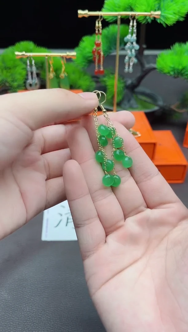 石英质玉（非洲翠）银S925镶嵌耳饰绿流苏