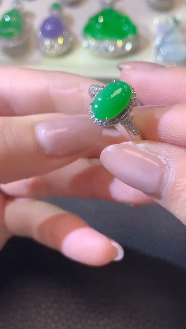 【闪购商品】翡翠戒指18K金镶嵌A19翡翠