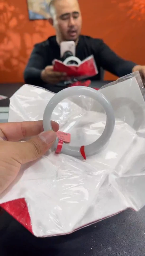 未镶嵌手镯翡翠7        圈口62-63