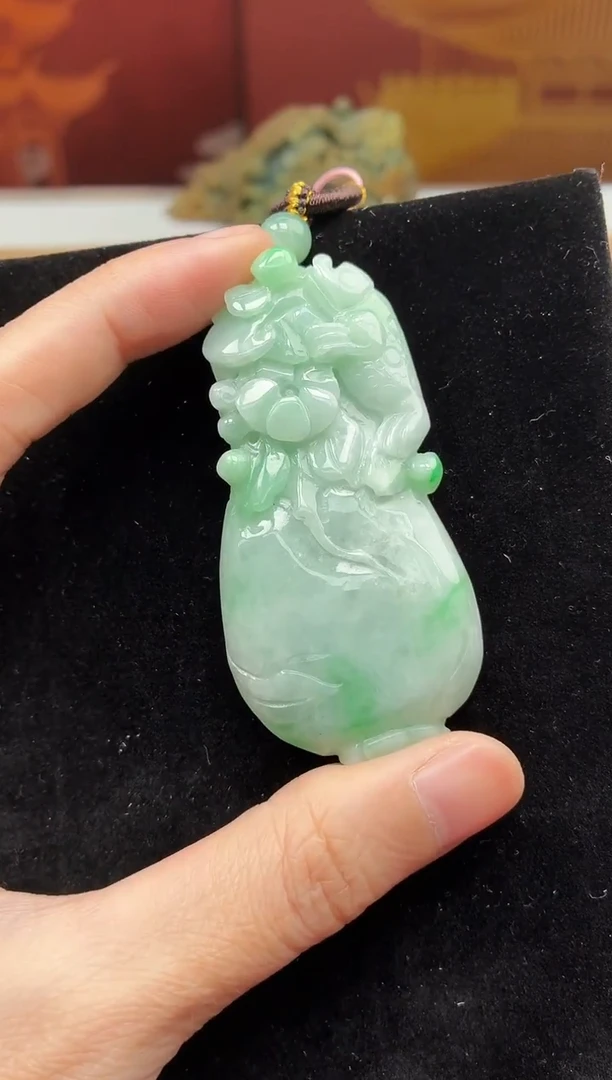 颈饰未镶嵌翡翠牌子