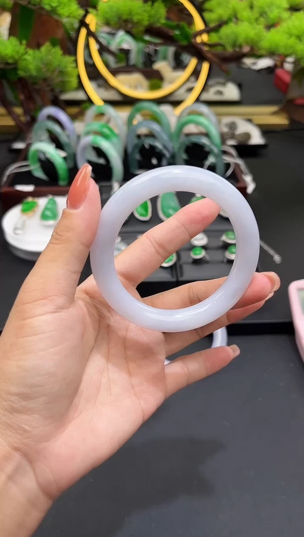未镶嵌手镯翡翠手镯