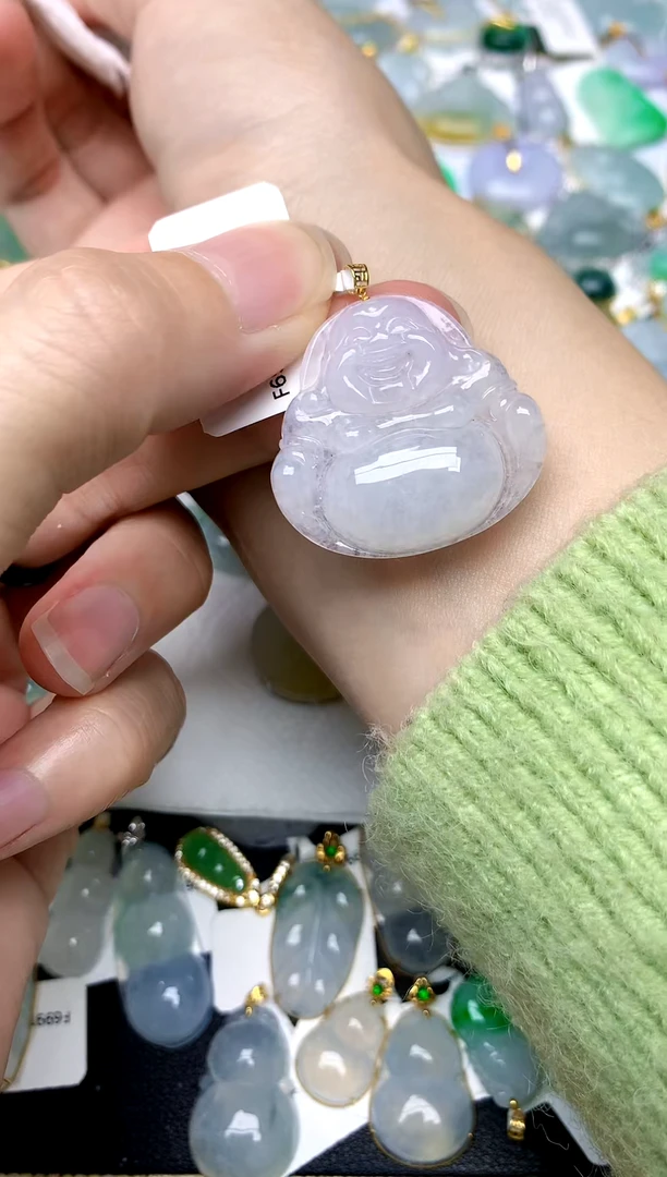 颈饰18K金镶嵌翡翠天然A货翡翠