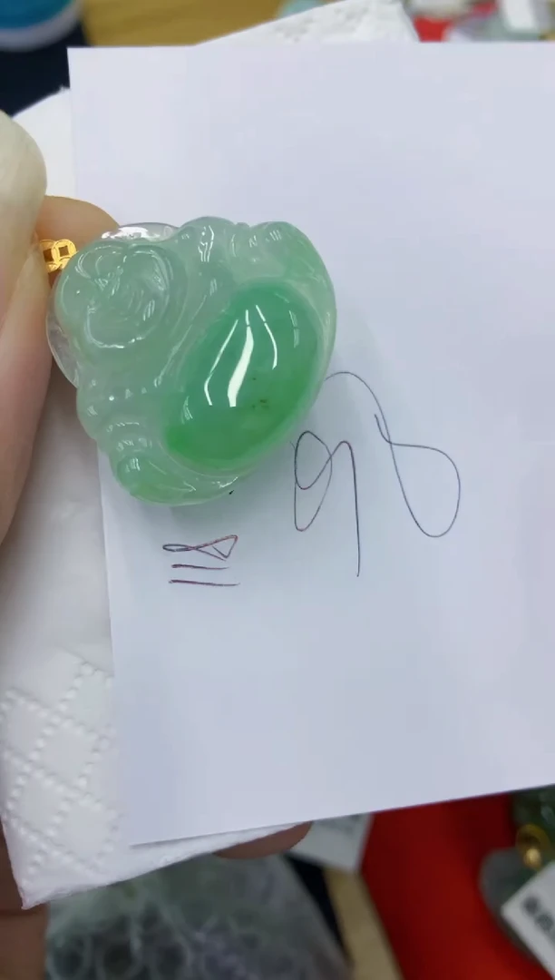 翡翠18K金镶嵌颈饰11111111111