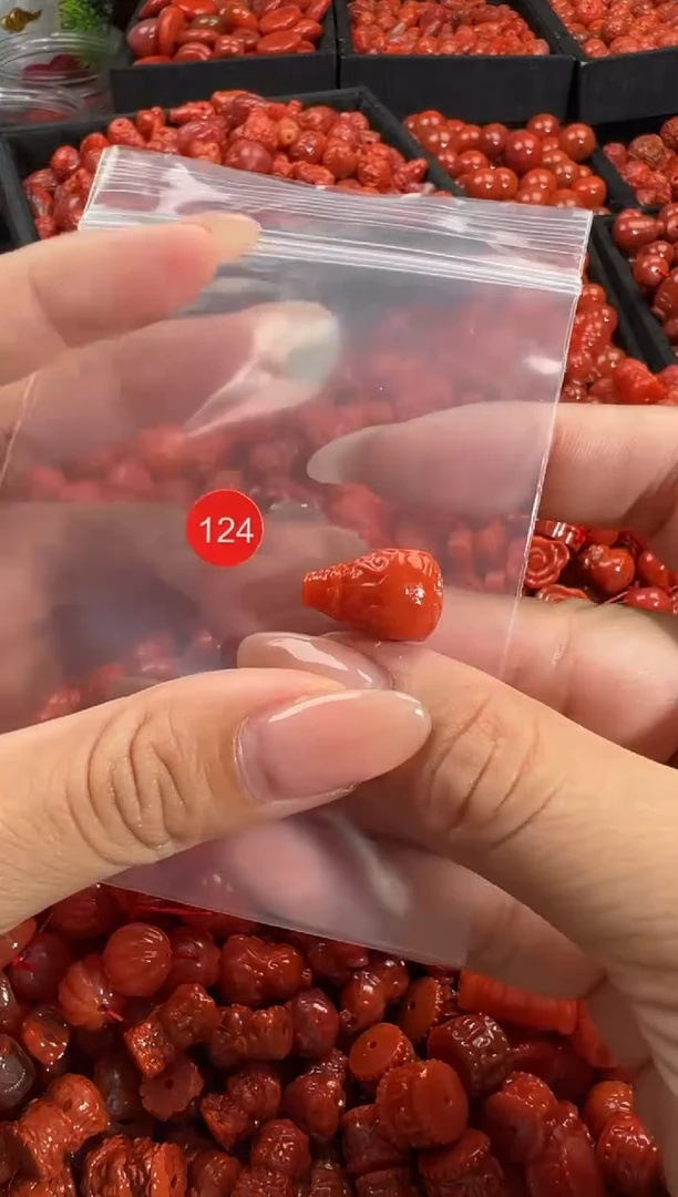 颈饰未镶嵌南红玛瑙1