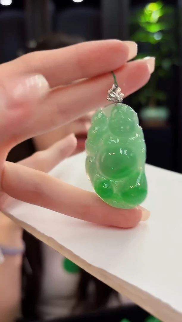 颈饰18K金镶嵌翡翠 缅料A货/支持复检/一件