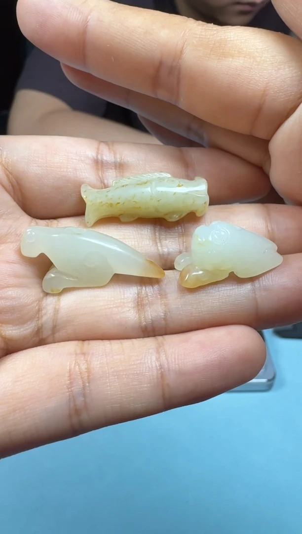 玛瑙/玉髓颈饰未镶嵌1