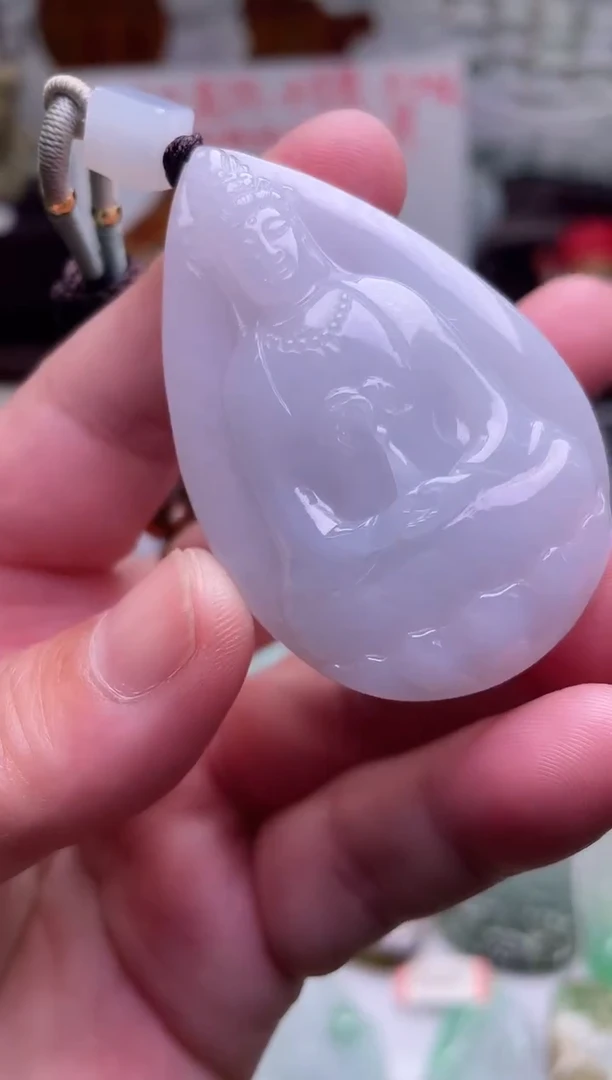 颈饰未镶嵌翡翠观音