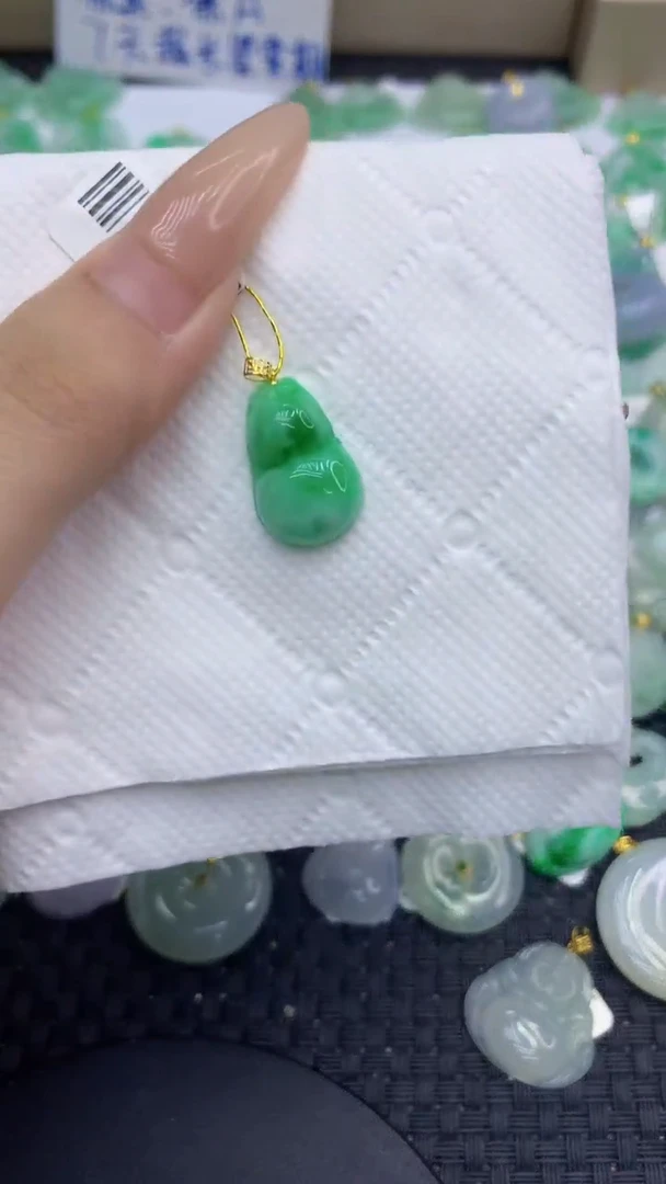 颈饰18K金镶嵌翡翠天然缅甸A货翡翠