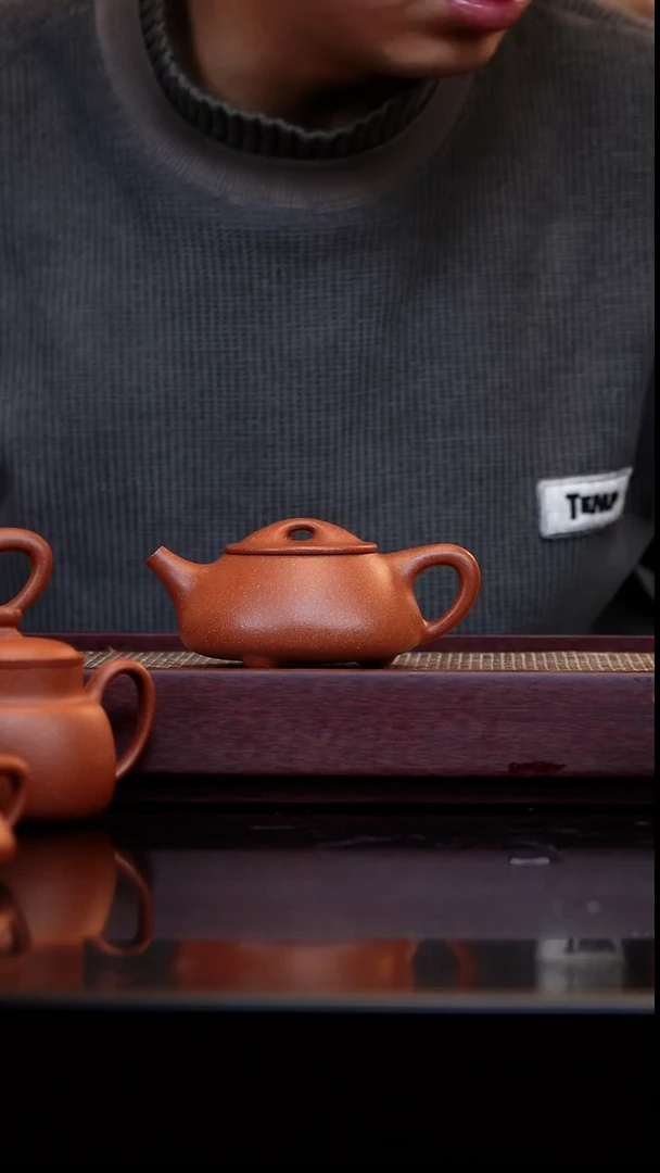 茶壶紫砂宝山红降坡半手满瓢170cc
