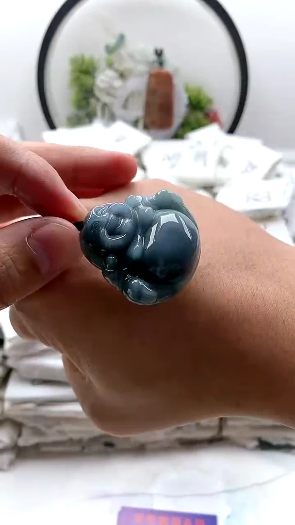 颈饰未镶嵌翡翠佛公