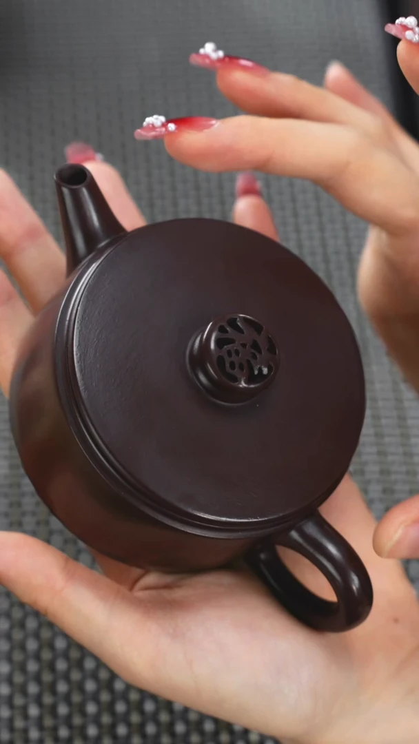 茶壶紫砂四号井茄皮紫泥福钮汉瓦160cc