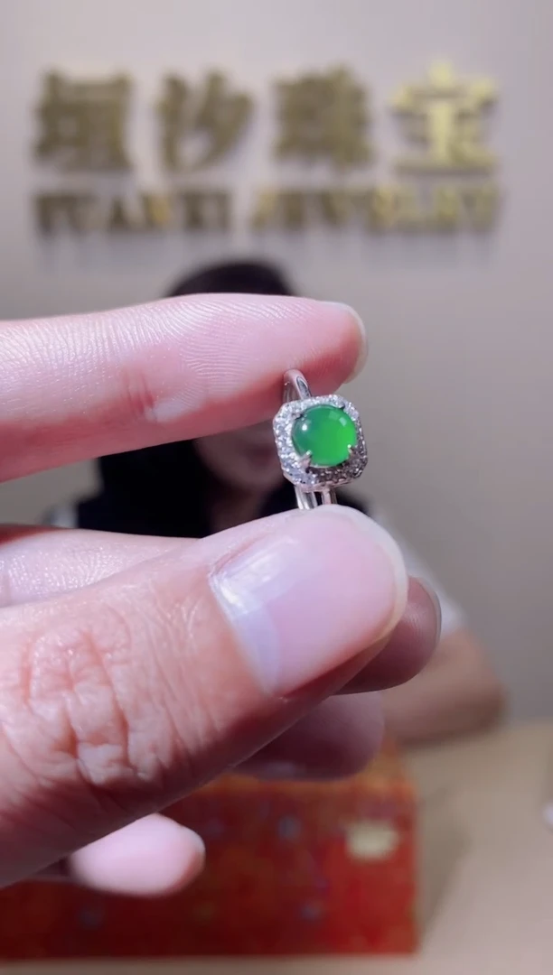【闪购商品】翡翠戒指银S925镶嵌天然A货翡翠
