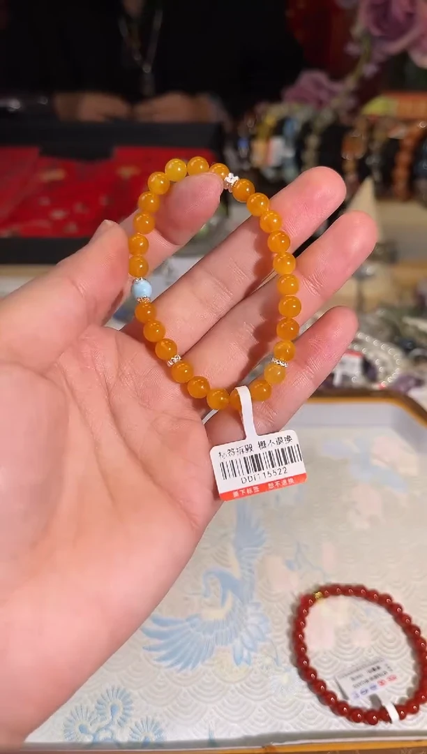 【闪购商品】蜜蜡手链银S925镶嵌Q641手串