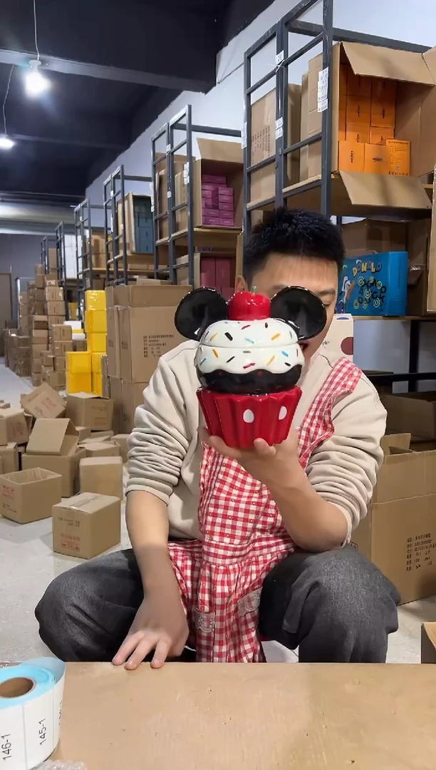 【闪购商品】杯大号米奇纸盒蛋糕带盖罐