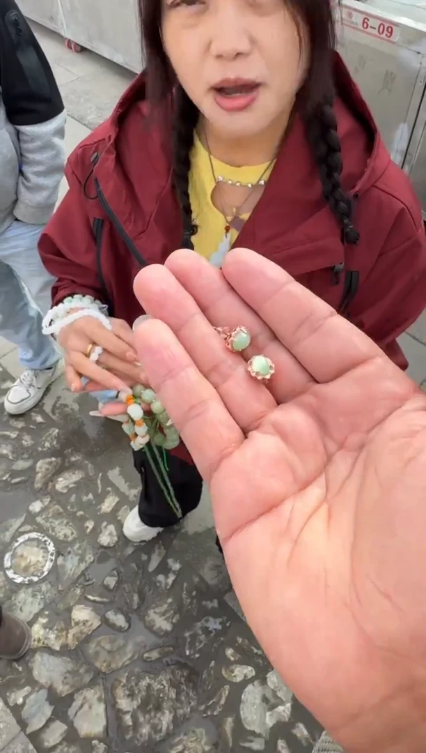 未镶嵌戒指和田玉（糖玉）和田玉