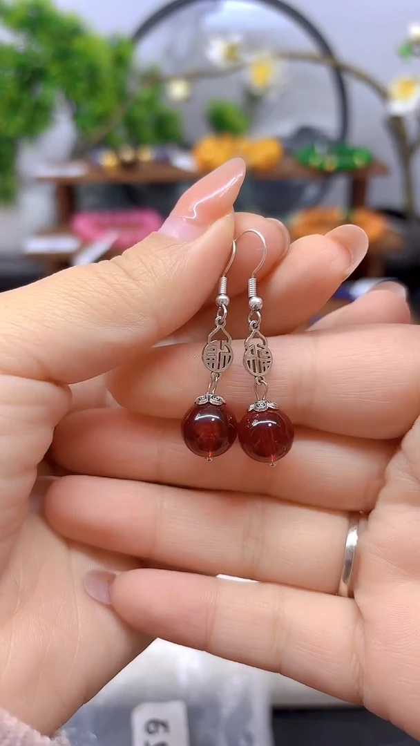 血珀银S925镶嵌耳饰E576