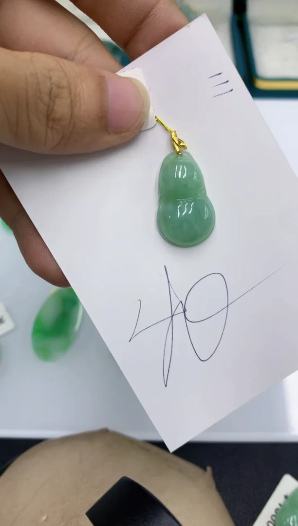 颈饰未镶嵌翡翠111111111