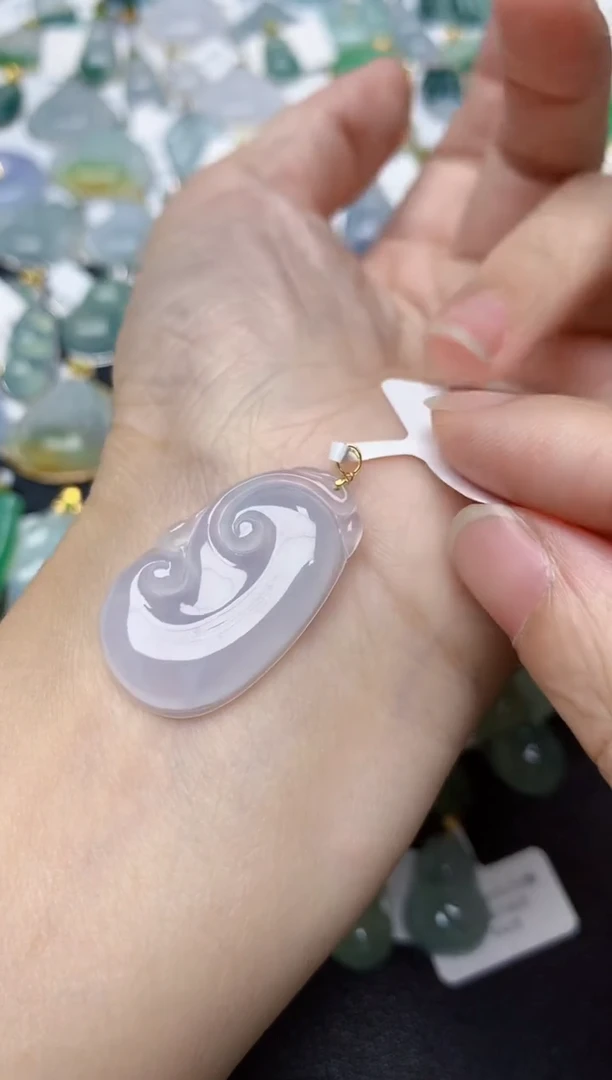 颈饰18K金镶嵌翡翠天然缅甸A货翡翠