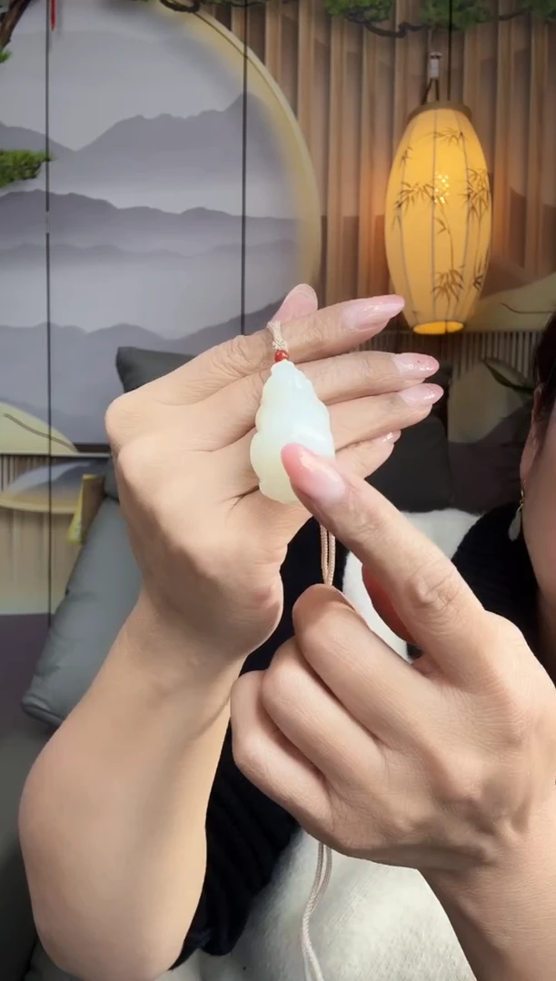 颈饰未镶嵌和田玉和田玉羊脂白玉貔貅吊坠