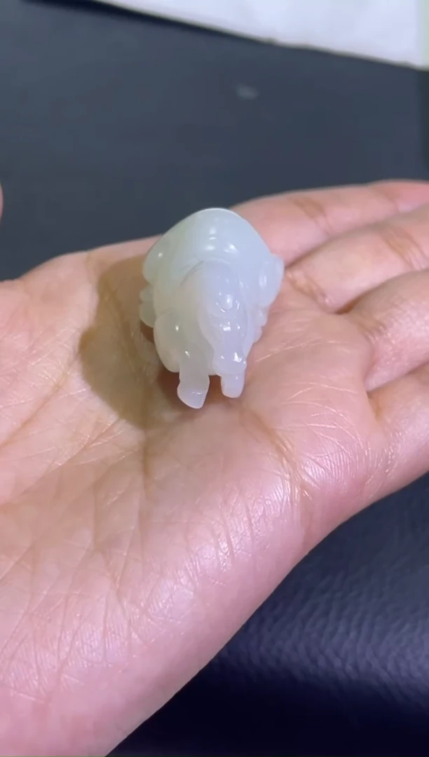 吊坠(赠链)未镶嵌和田玉天泰白玉马（产地直发）