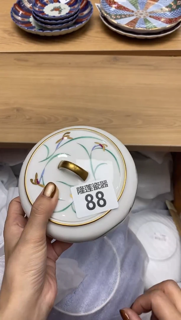 瓷片冈*隆莲瓷器欢迎大家