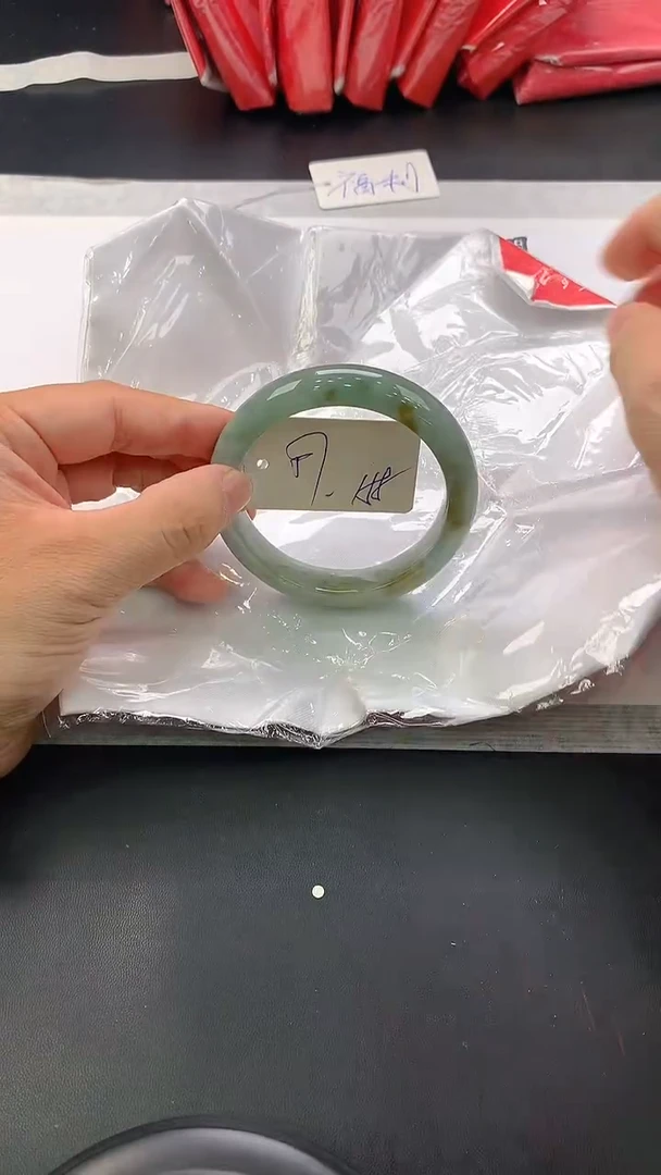 翡翠手镯未镶嵌23