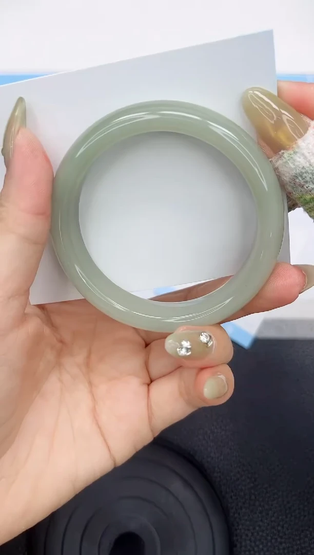 石英质玉手镯未镶嵌133-54.5