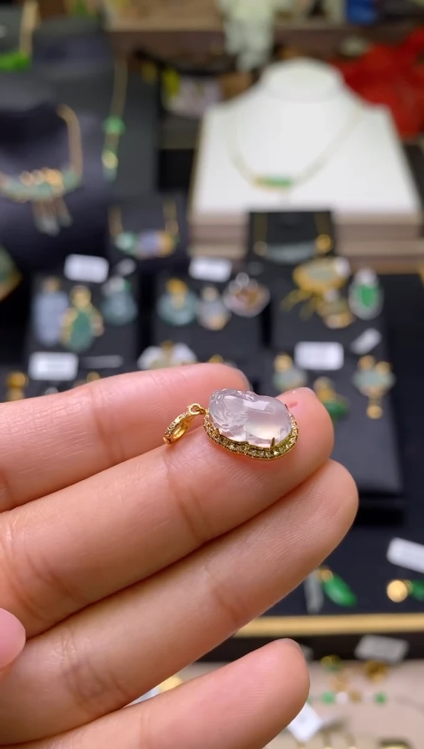 【闪购商品】翡翠颈饰18K金镶嵌净货17967