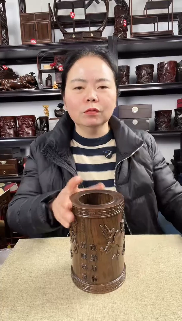 木大马笔筒老李红木工艺品