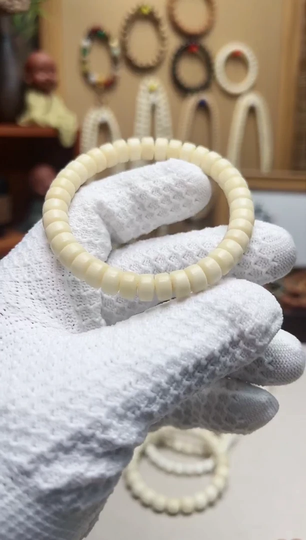 白玉菩提手串8*5药片单圈氧化