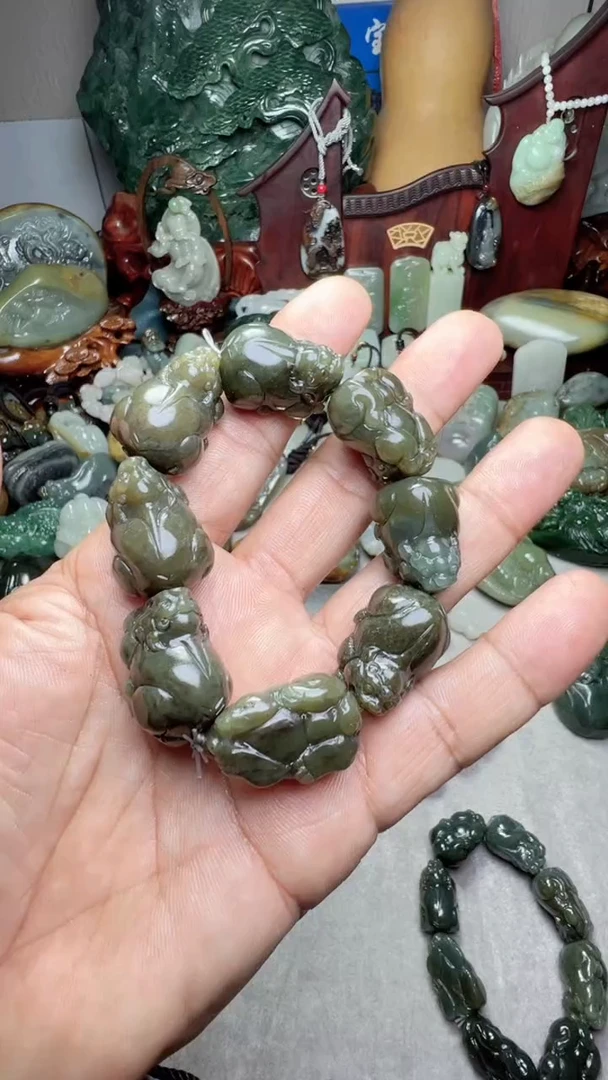 和田玉未镶嵌把件=