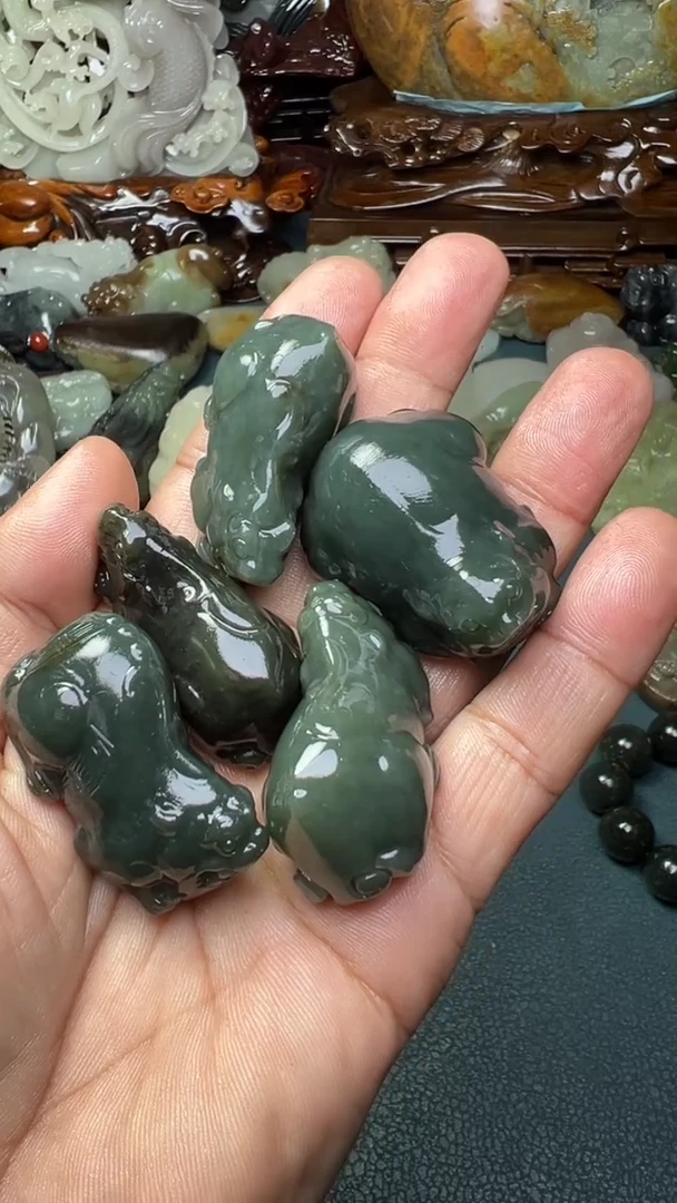 未镶嵌和田玉挂件5