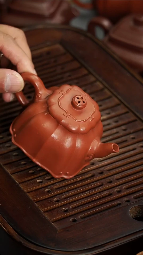 茶壶紫砂宜兴紫砂朱泥镂空小如意150毫升