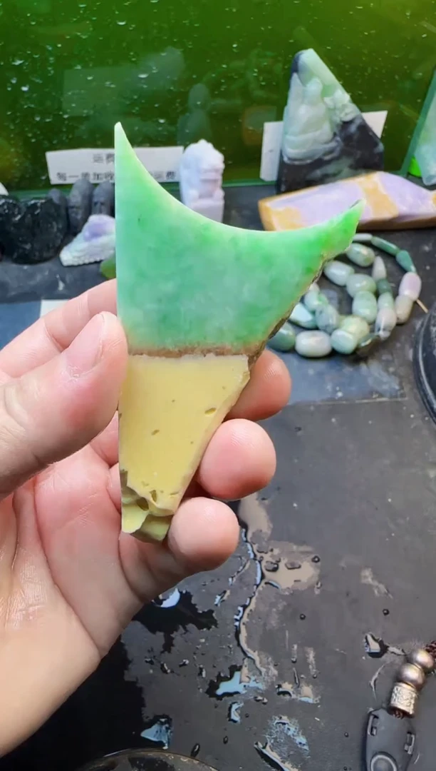 翡翠挂件未镶嵌天然翡翠003