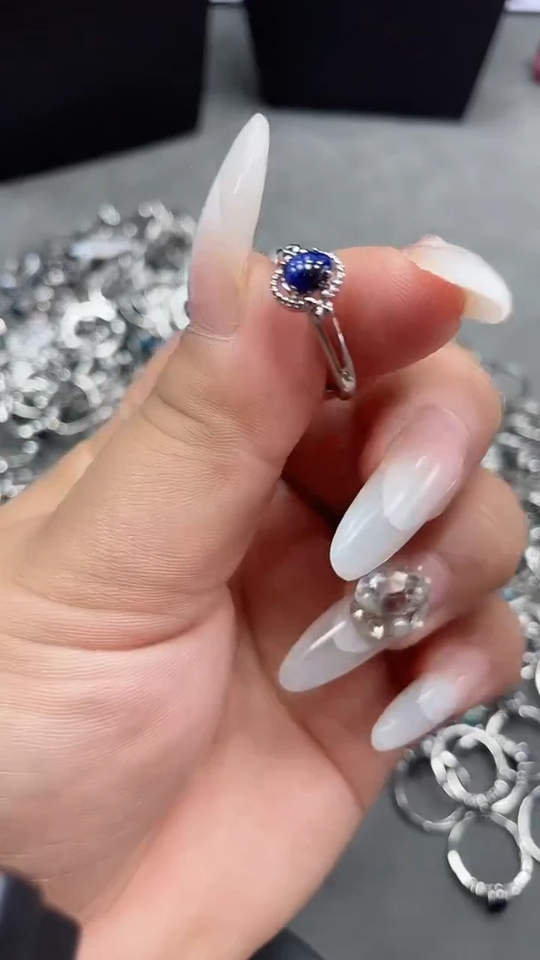 【闪购商品】苏纪石（舒俱来）戒指合金蓝舒戒指