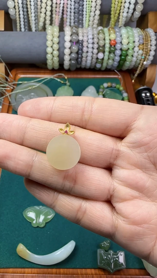 【闪购商品】和田玉无未镶嵌吊坠