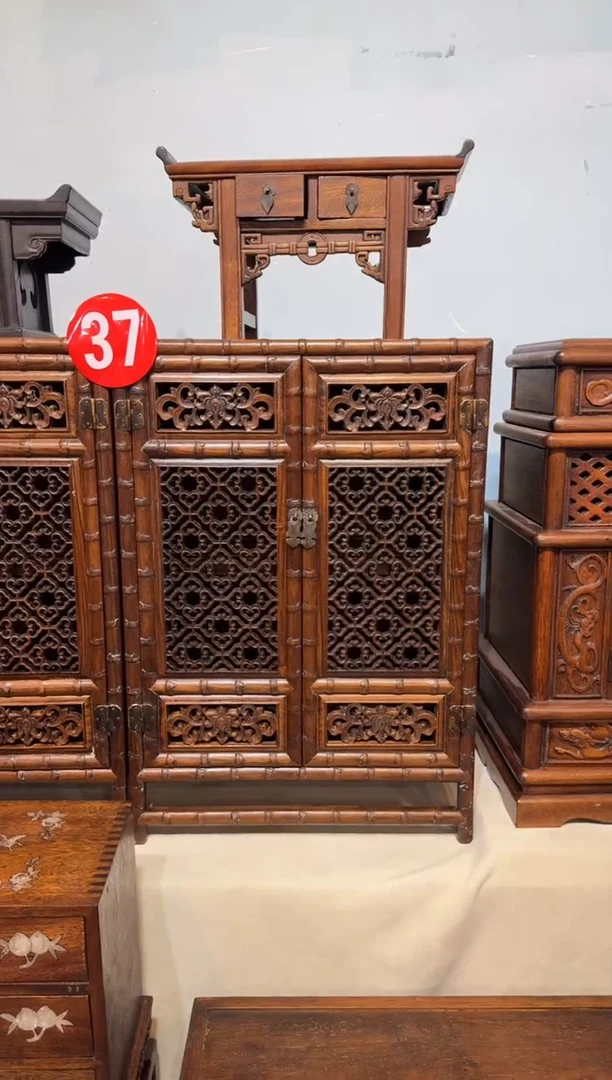 木花梨 竹节方角柜