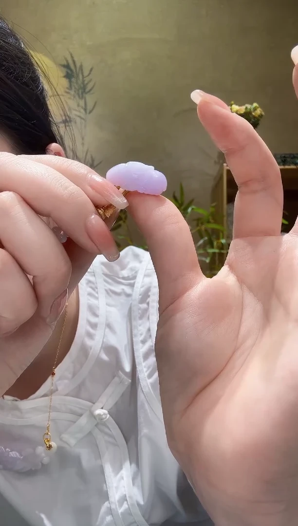 翡翠未镶嵌颈饰吊坠