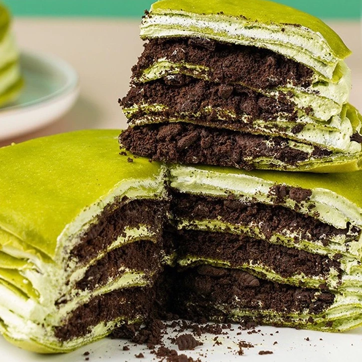 6英寸抹茶奥利奥千层，加赠品到手共3盒1200克，及时取件冷冻保存~