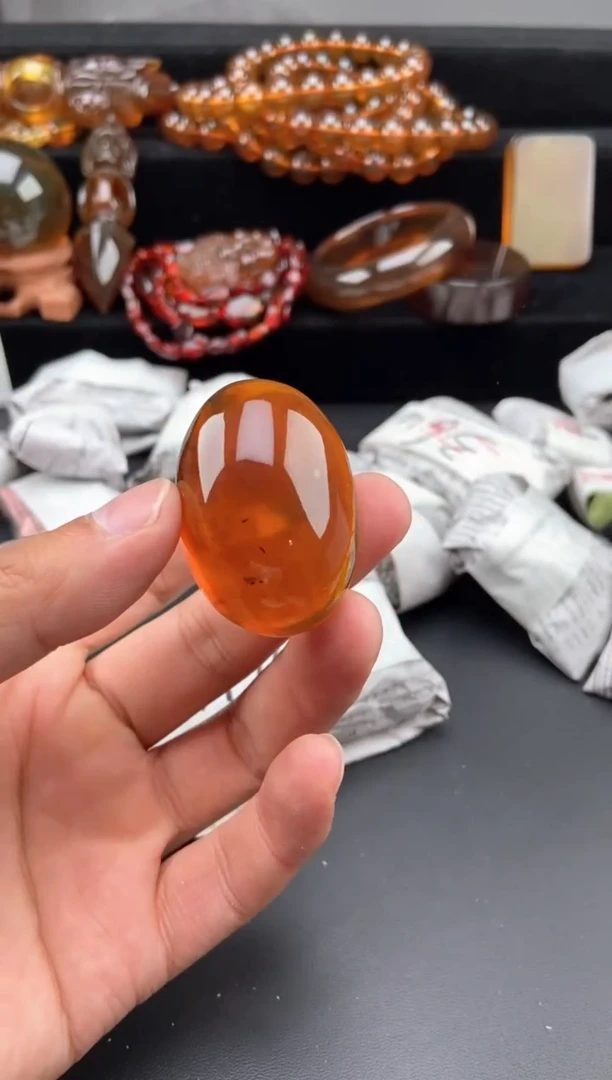 【闪购商品】琥珀颈饰未镶嵌金棕珀吊坠