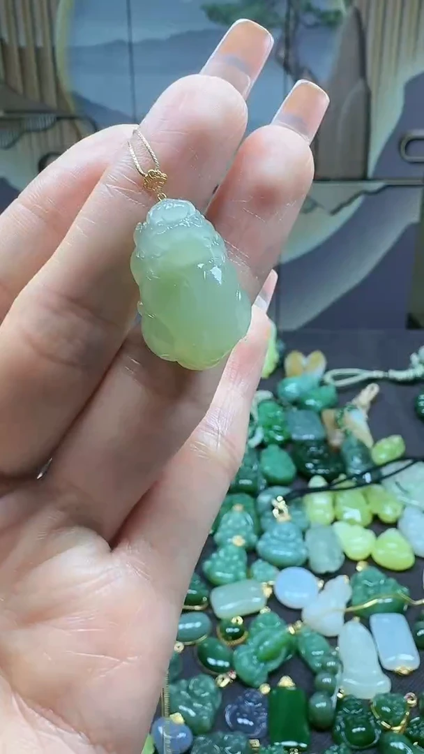 和田玉18K金镶嵌吊坠(不含链)1