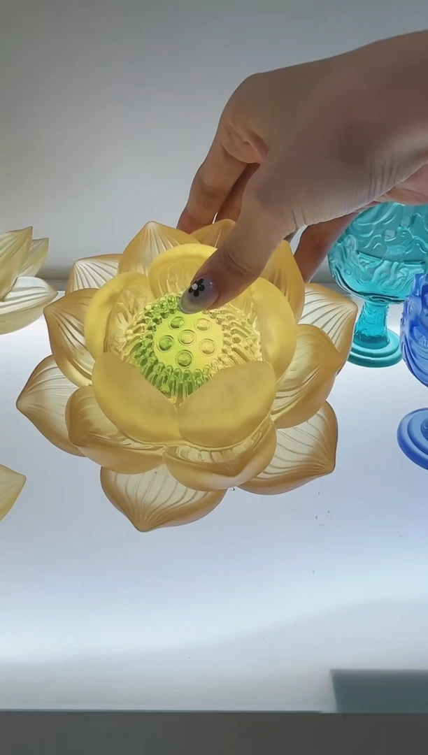 手工艺品琉璃西**里古法琉璃18cm富贵莲花