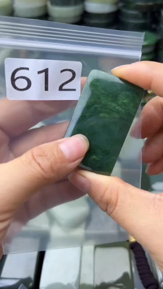 未镶嵌和田玉珠宝半成品牌子