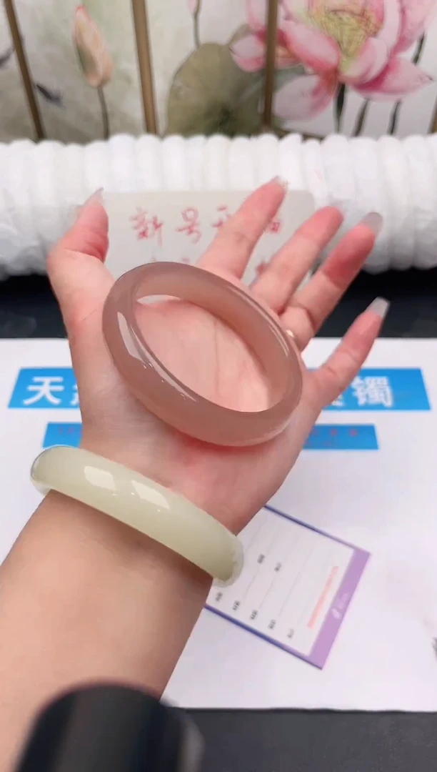 未镶嵌手镯石英质玉C86微色差