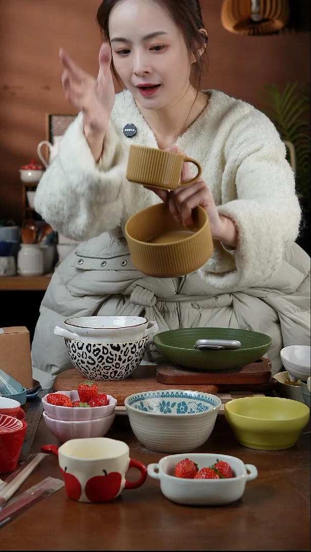 瓷片黄色竖条碗+小水杯 微瑕 凑满20发货