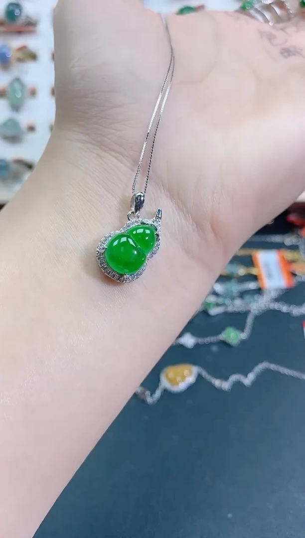 颈饰银S925镶嵌翡翠天然翡翠